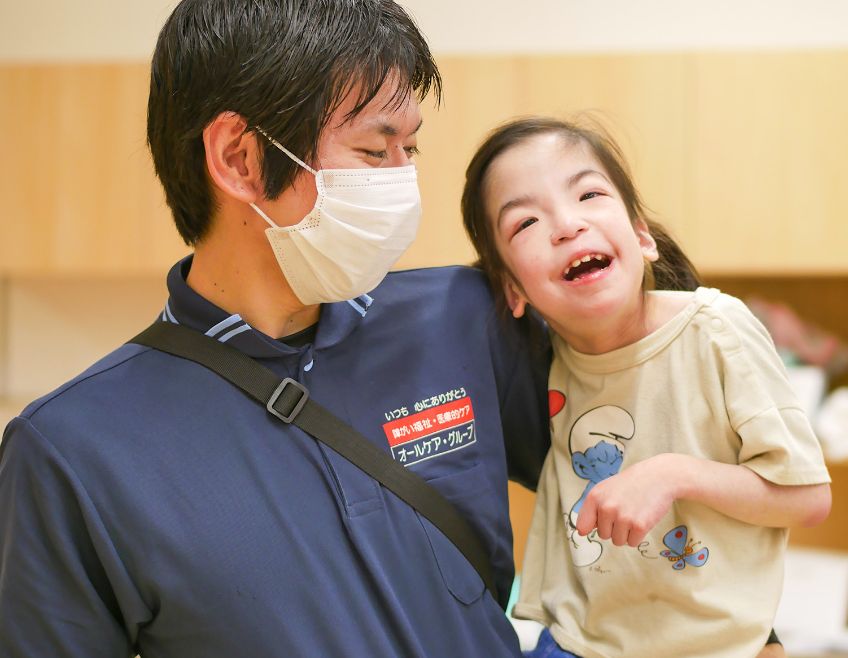 スタッフと女の子